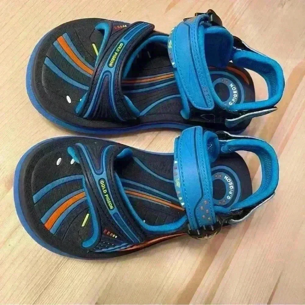 Gold PIgeon Girls Boys SNAP LOCK Sandal Blue Water Sand Us 11.5 Eu 29 Shoes.